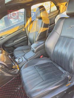 کرایسلەر 300